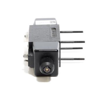 Parker D3W-1-C-TT-23  Used